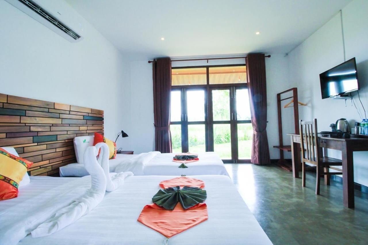 Ceyloni Hotel Sigiriya Exterior photo